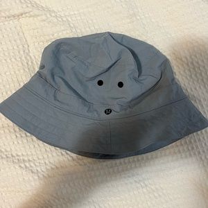 Lululemon bucket hat